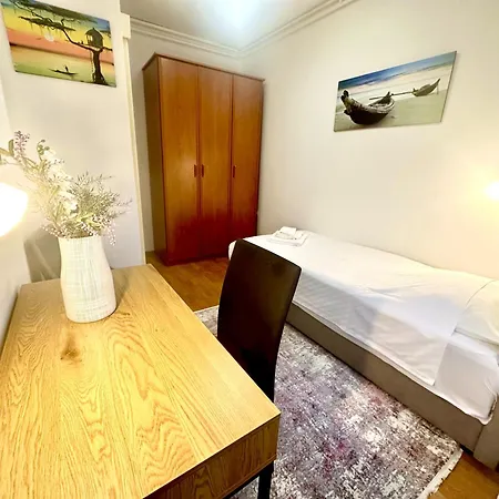 Dujmic - 50m From The Sea With Private Parking Appartamento