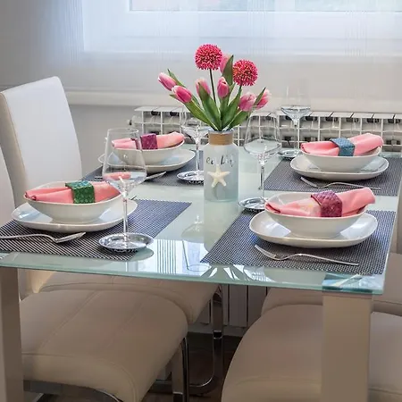 Dujmic - 50m From The Sea With Private Parking Appartamento Ičići