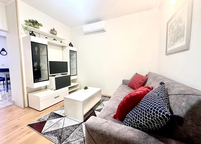 Dujmic - 50m From The Sea With Private Parking דירה Ičići