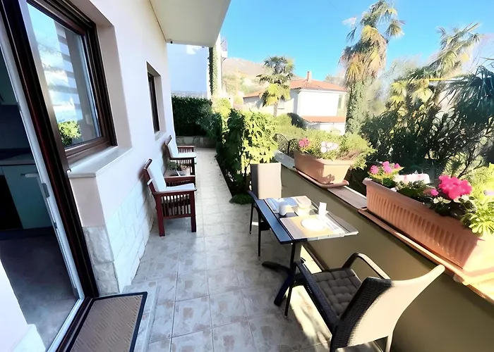 דירה Dujmic - 50m From The Sea With Private Parking *