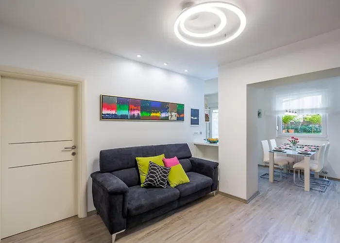 Dujmic - 50m From The Sea With Private Parking *