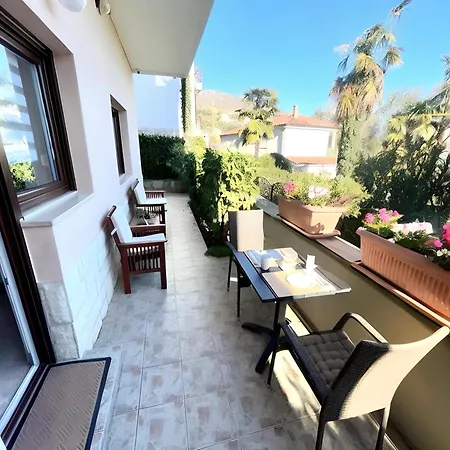 アパート Dujmic - 50m From The Sea With Private Parking *