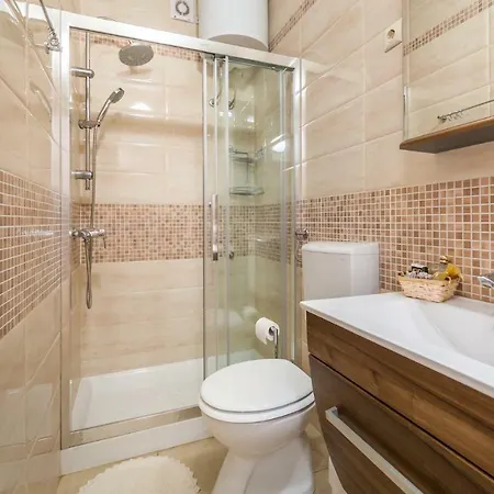 アパート Dujmic - 50m From The Sea With Private Parking Ičići